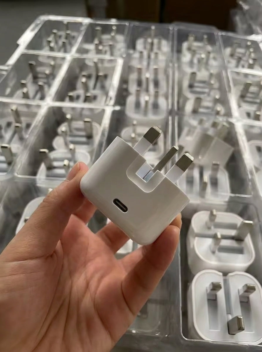 USB-C PD 20W folding UK plug charger – angle view